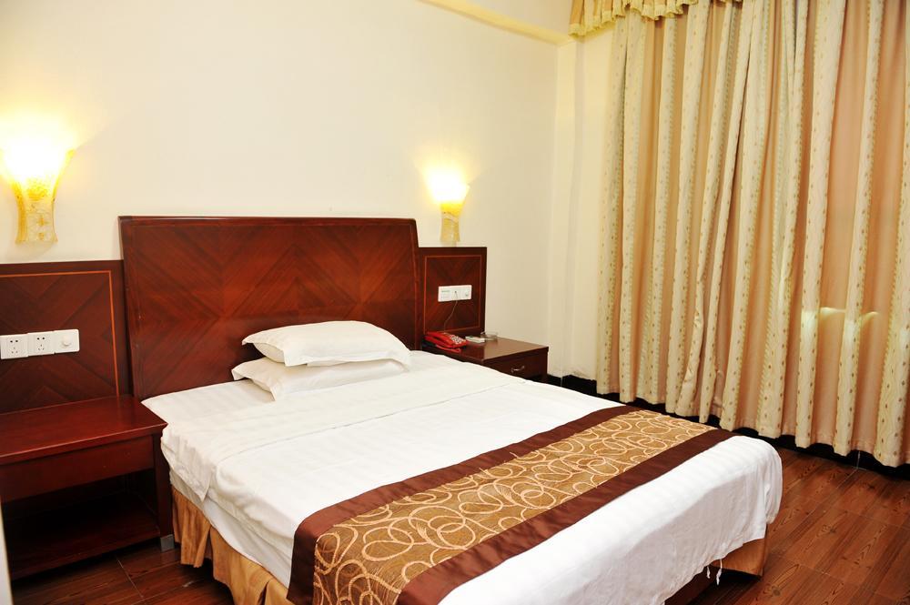 Hotel Yunhai 3*