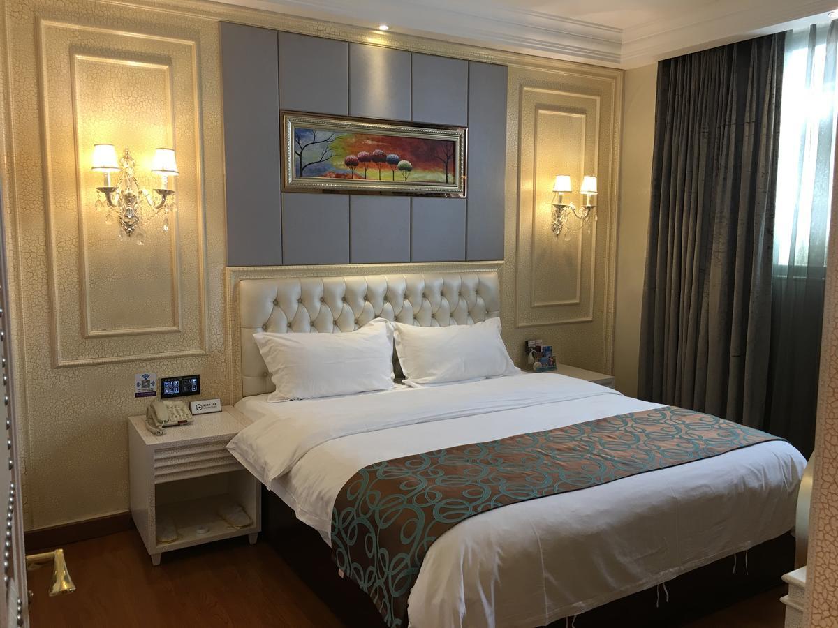 Guangfeng Hotel 2*