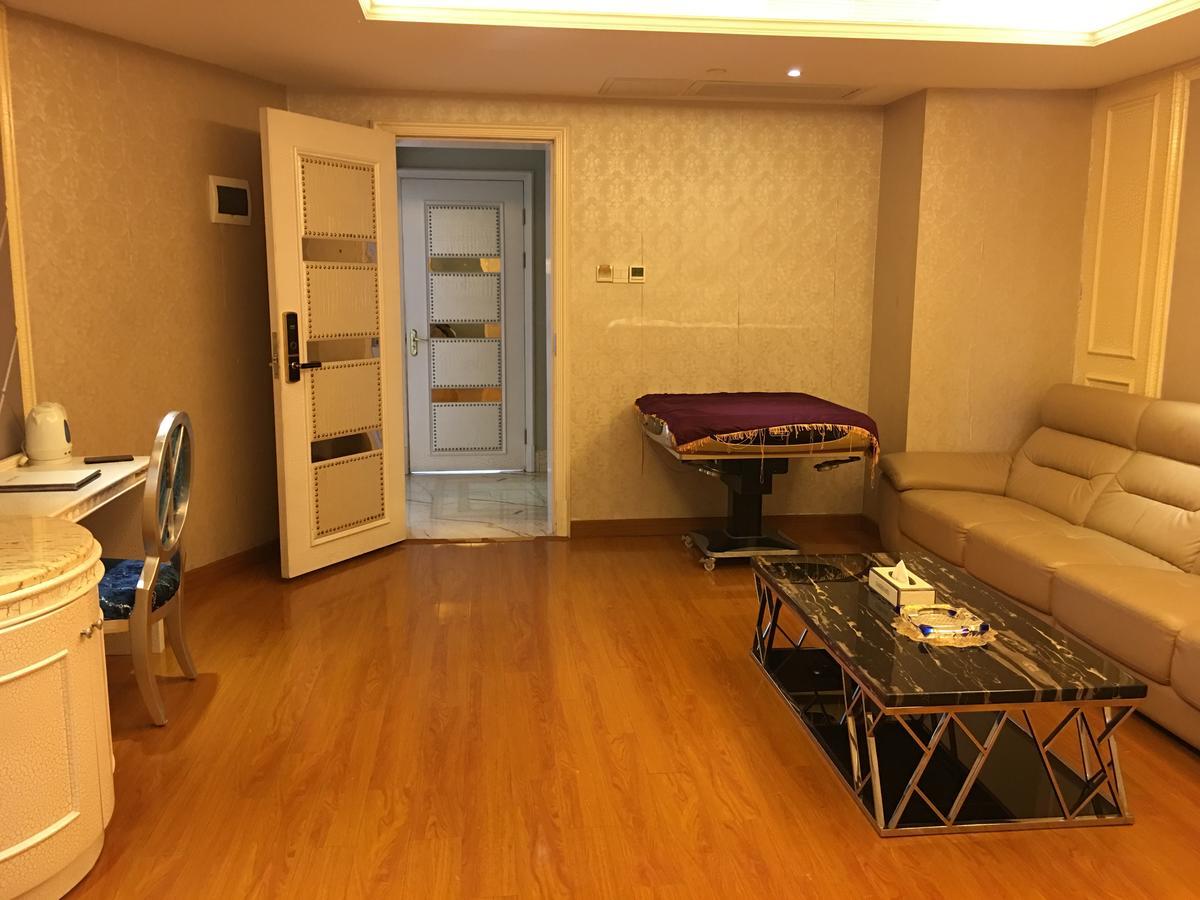 Hotel Guangfeng 2*