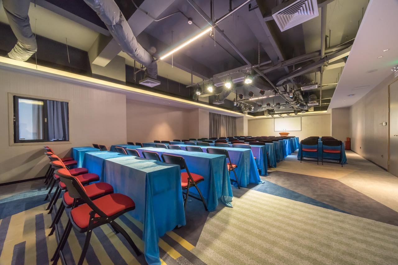 Echarm Zhongshan 8th Road Subway Station Branch Hotel