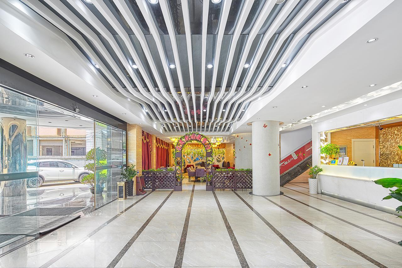 Kaiserdom Airport Road Hotel