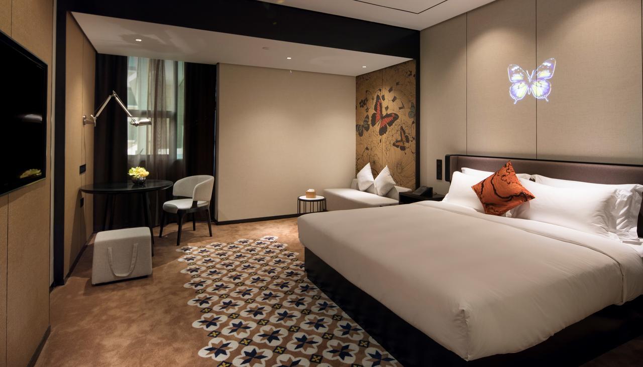 Hotel Paco Chebeinan Metro Guanghzou-free Shuttle Bus For Fair 4*