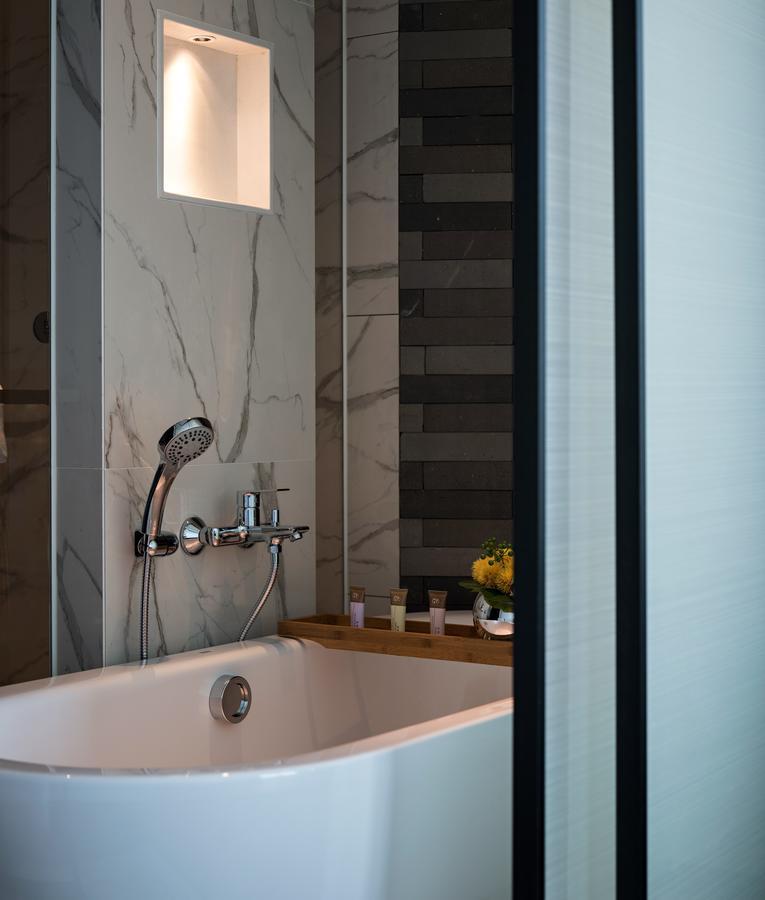Hotel Paco Chebeinan Metro Guanghzou-free Shuttle Bus For Fair 4*