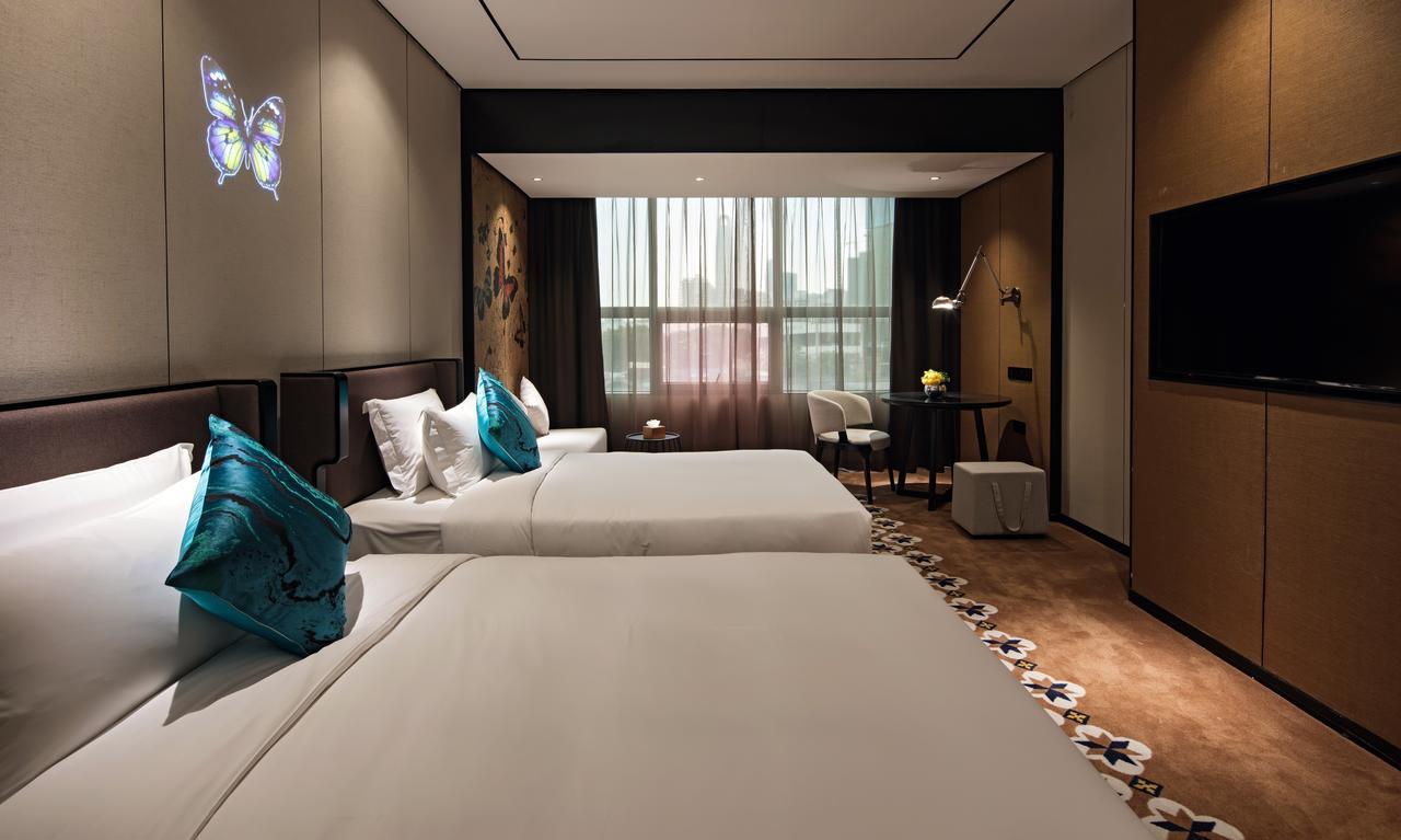 Paco Chebeinan Metro Guanghzou-free Shuttle Bus For Fair Hotel 4*