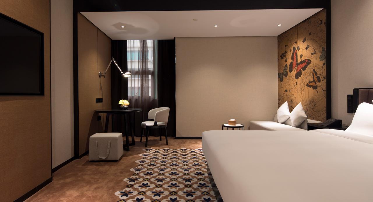 Hotel Paco Chebeinan Metro Guanghzou-free Shuttle Bus For Fair 4*