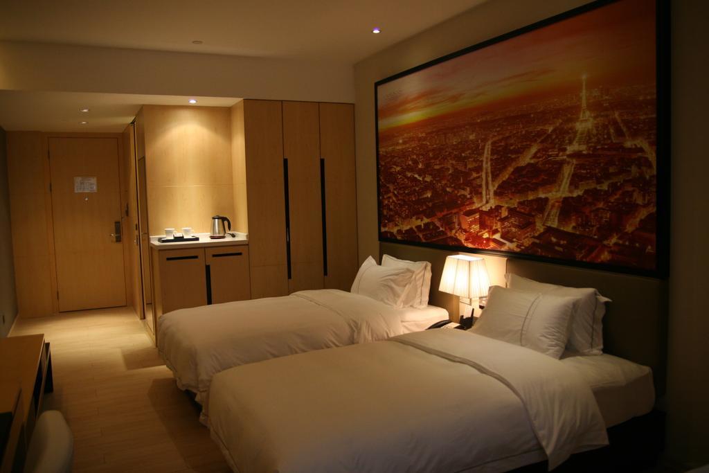 J-hotel Hotel 3*