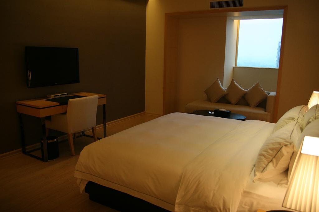 J-hotel Hotel