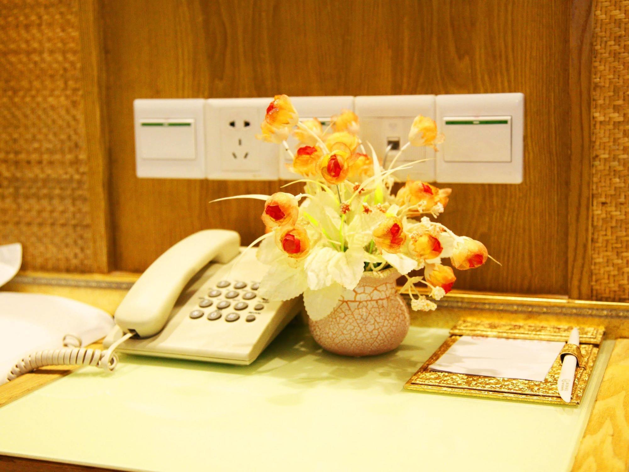 Xin Yue Xin Hotel 3*