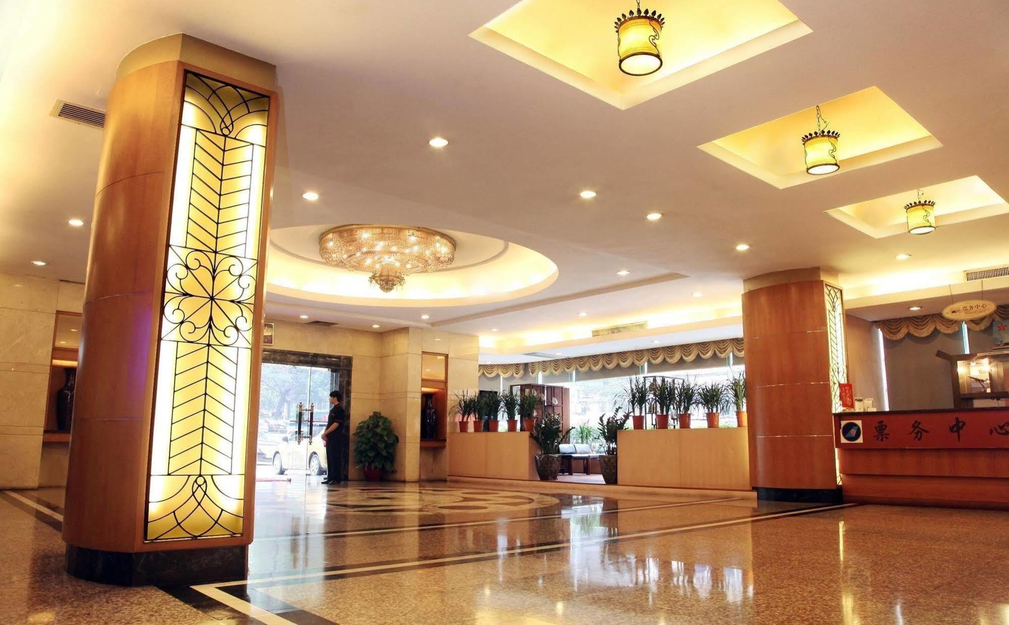 Hotel Jinying 3*