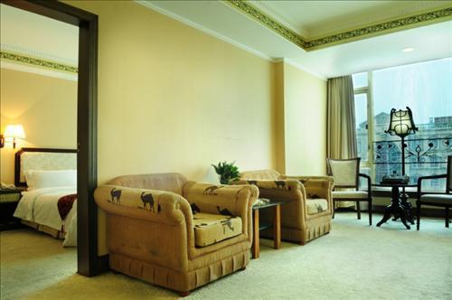 Feng International Hotel 3*