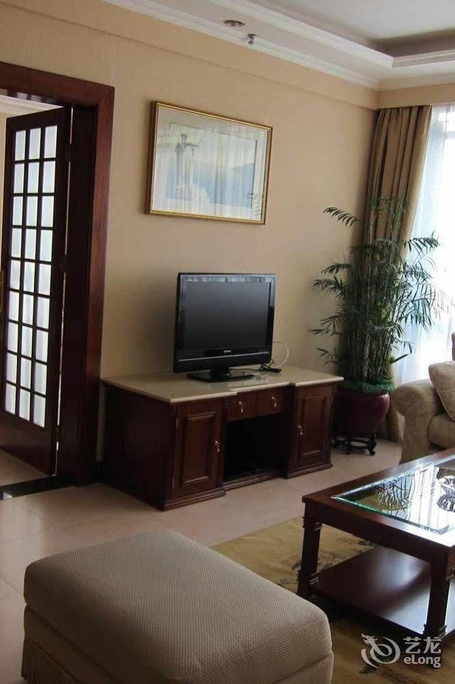 Clifford Centre Panyu Hotel 4*