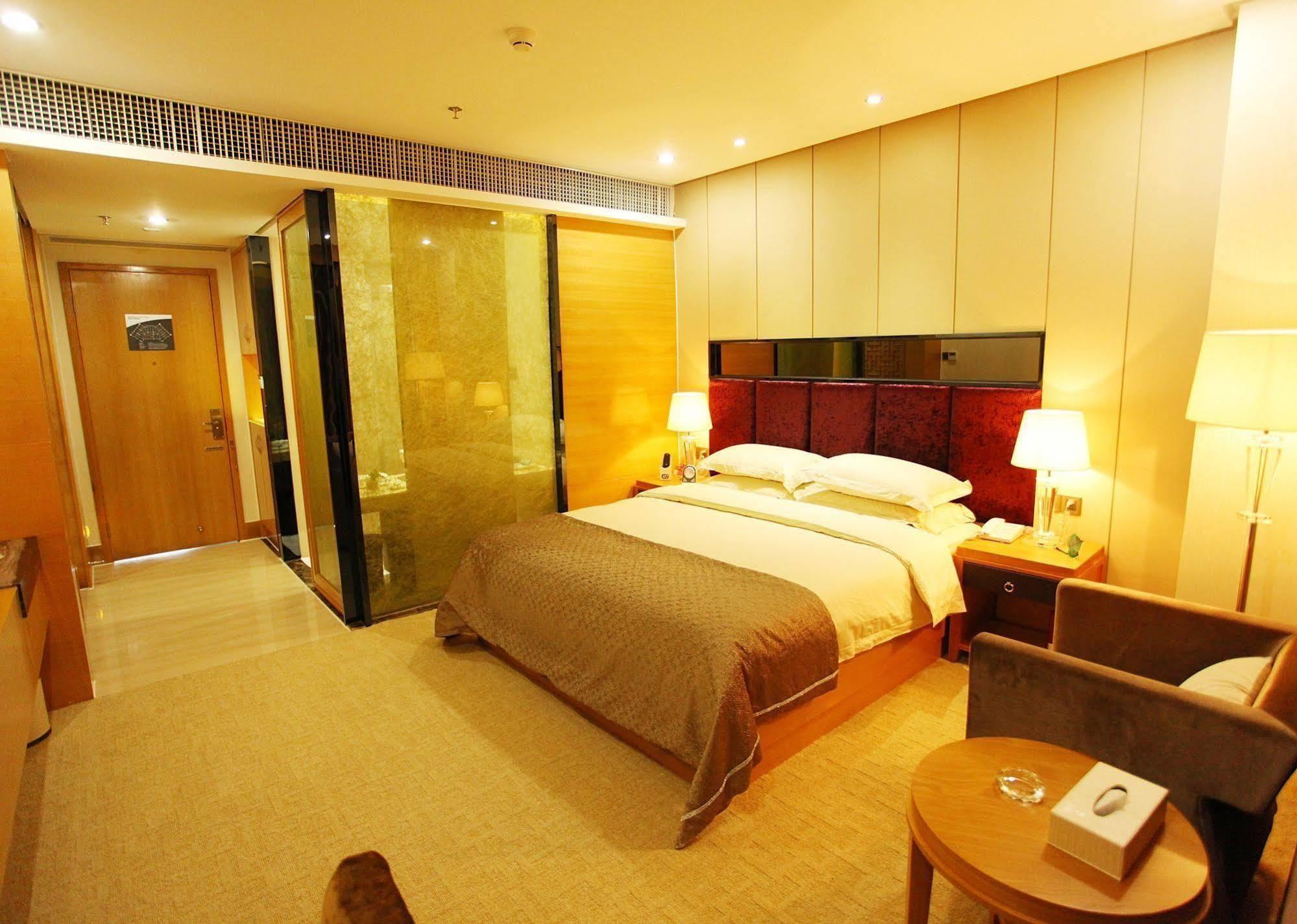Yinwan - Shiqian Branch Hotel 3*