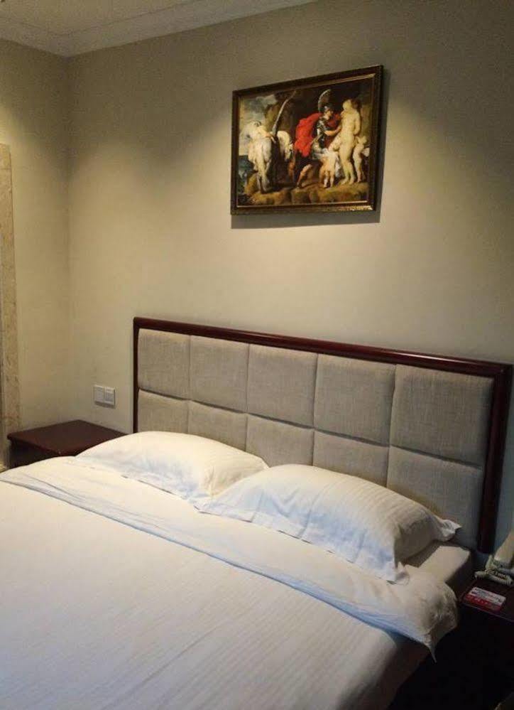 Greentree Panyu Chimelong Paradise Business 3*