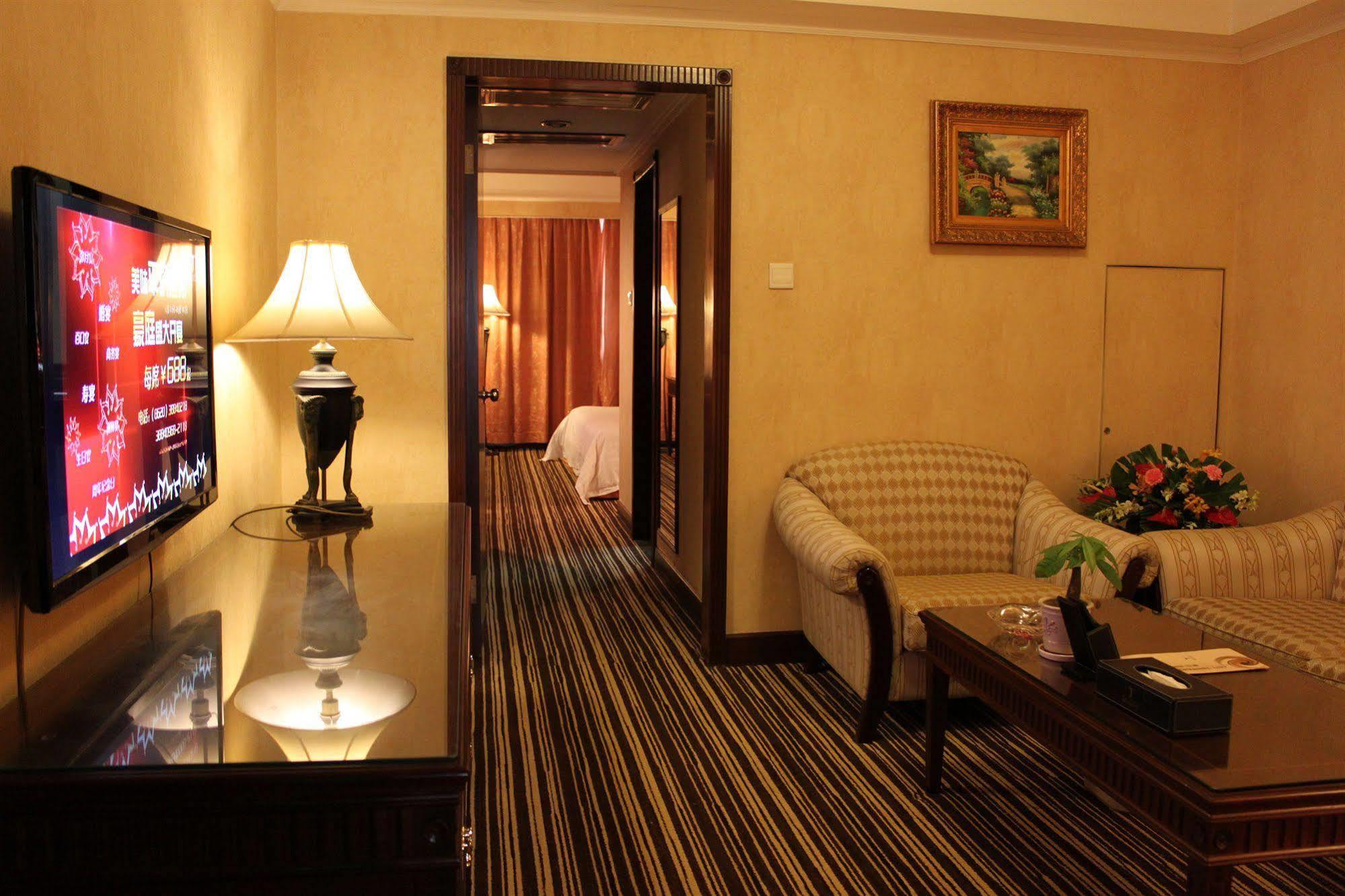 Grand Palace - Grand Management Group - Free Shuttle Bus To Fair During Fair Period Hotel 4*
