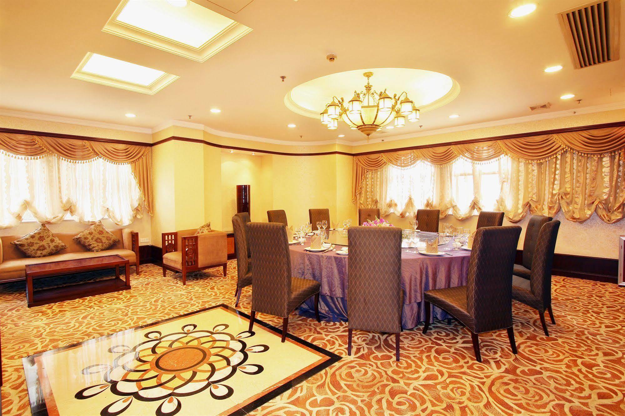 Grand Palace - Grand Management Group - Free Shuttle Bus To Fair During Fair Period Hotel Canton