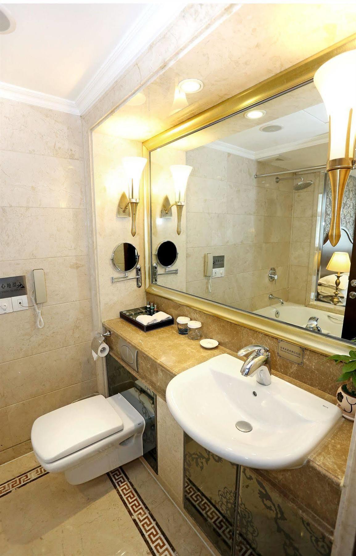 Grand Palace - Grand Management Group - Free Shuttle Bus To Fair During Fair Period 4*