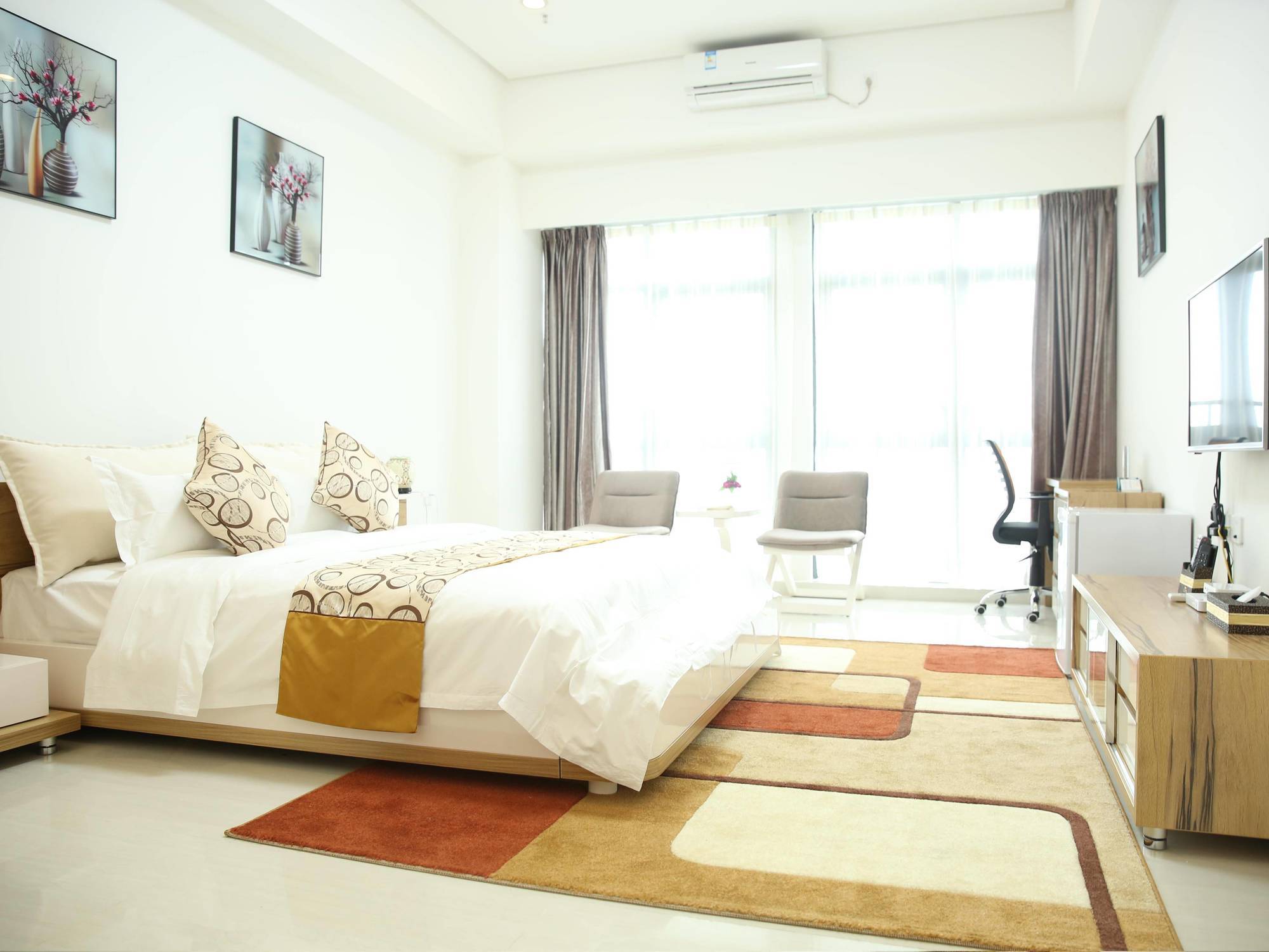 Yonk Hotel 3*