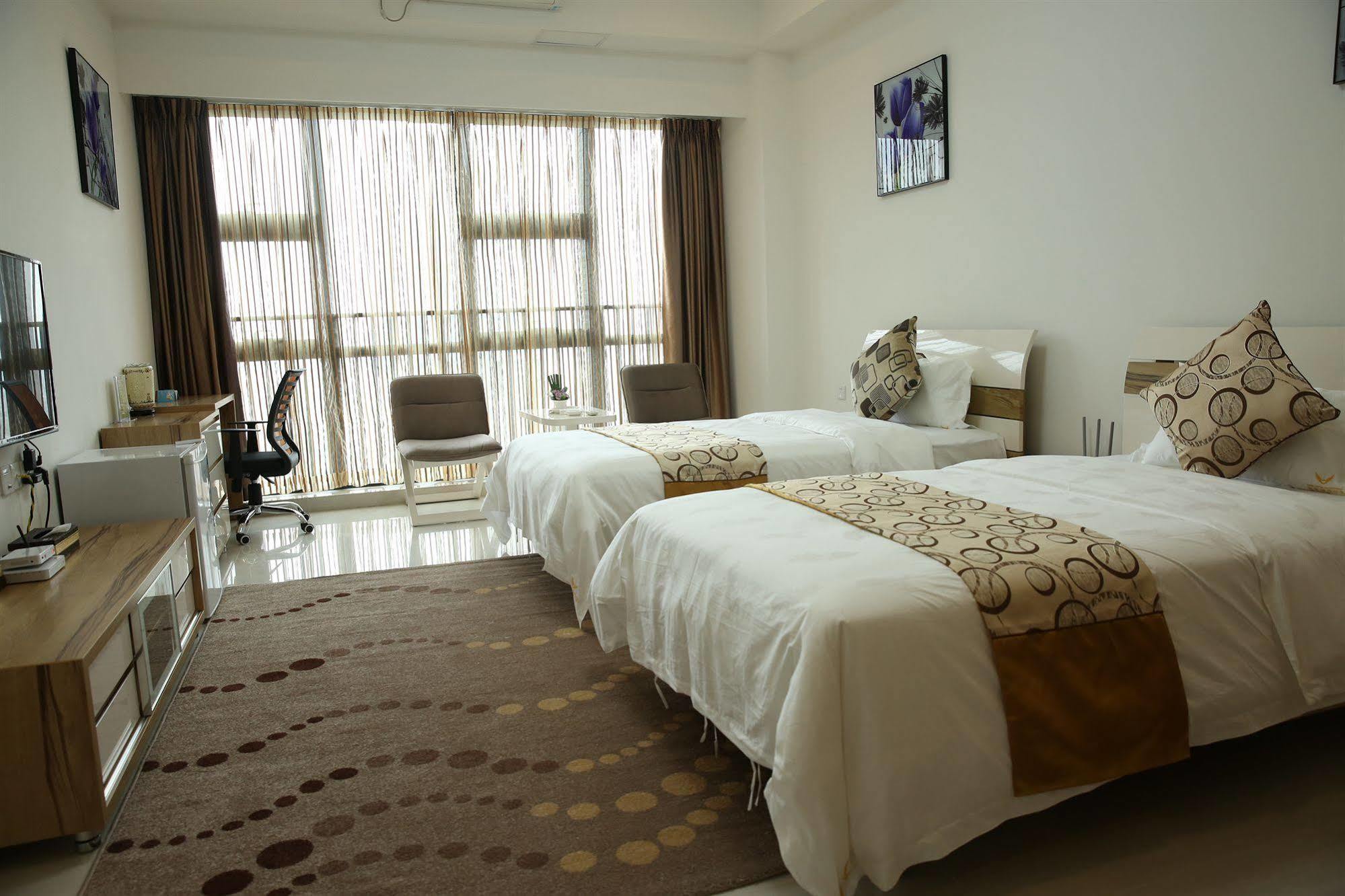 Yonk Hotel 3*