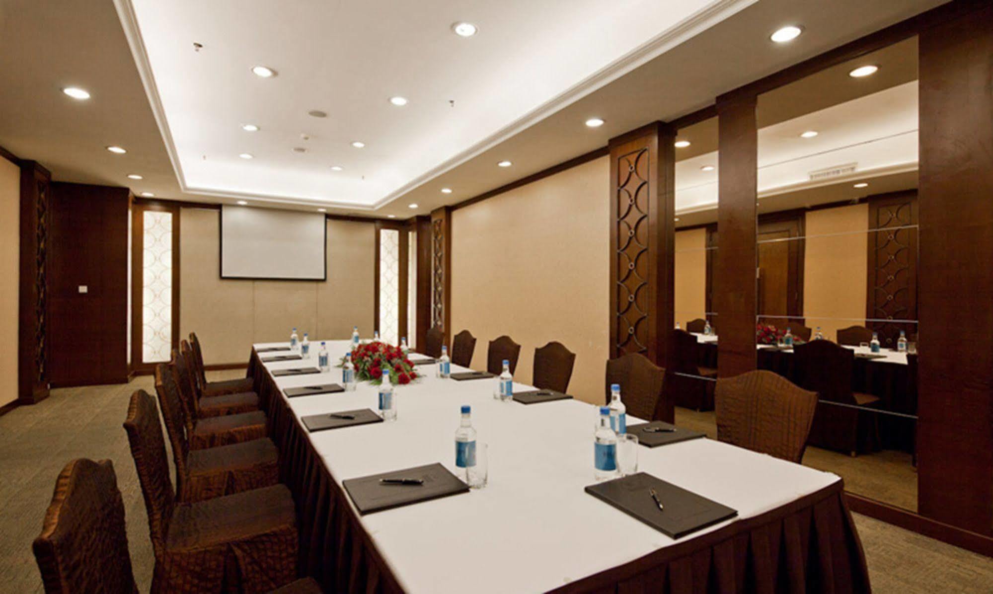 Hotel Rosedale & - Free Shuttle Bus To Fair Guangzhou