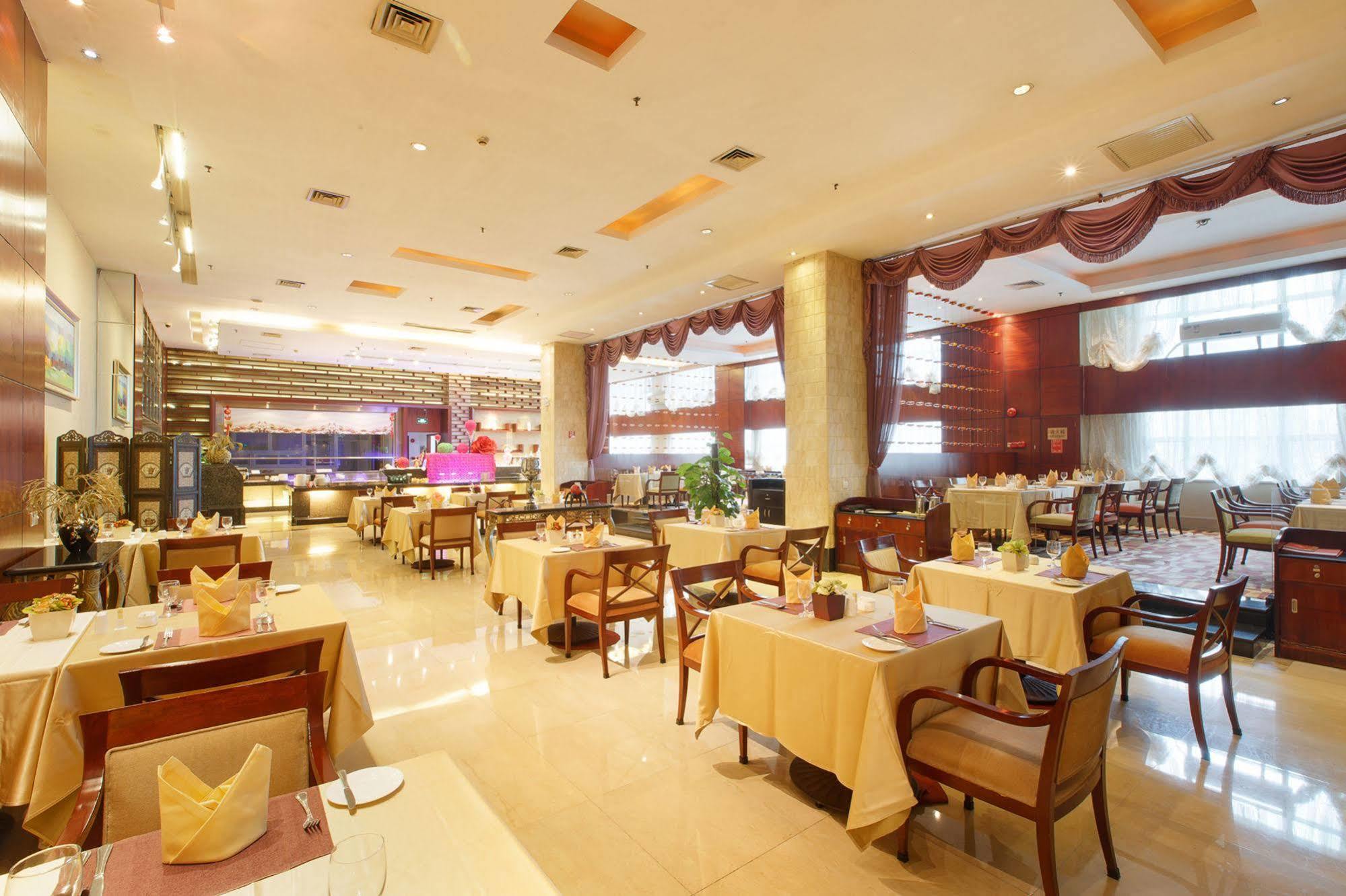 Grand Royal Hotel 4*