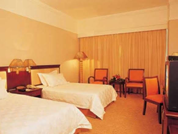 Hotel Yutong 4*