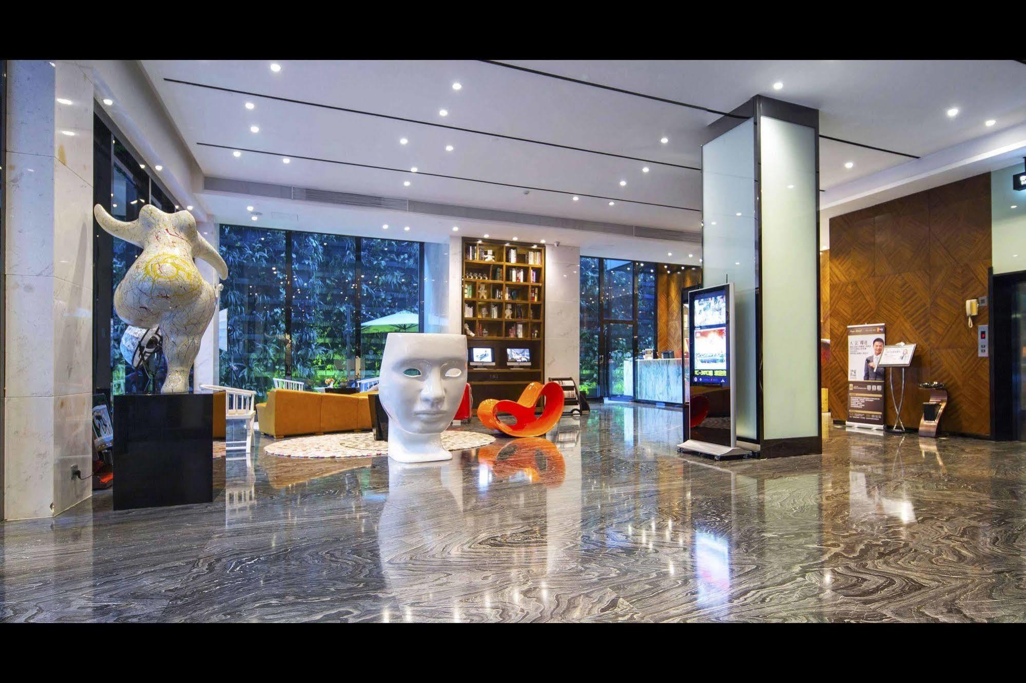 Paco Tаojin Metro - Free Shuttle Bus For Centen Fair Hotel 4*