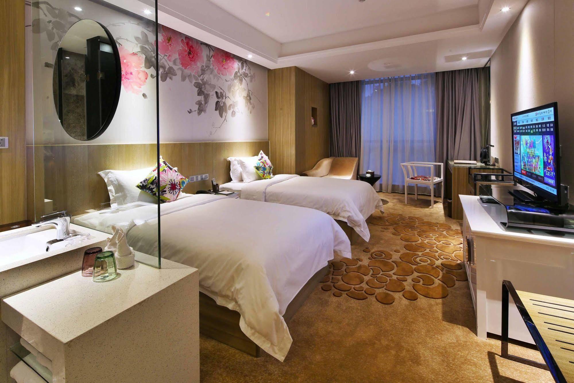 Hotel Paco Tаojin Metro - Free Shuttle Bus For Centen Fair 4*