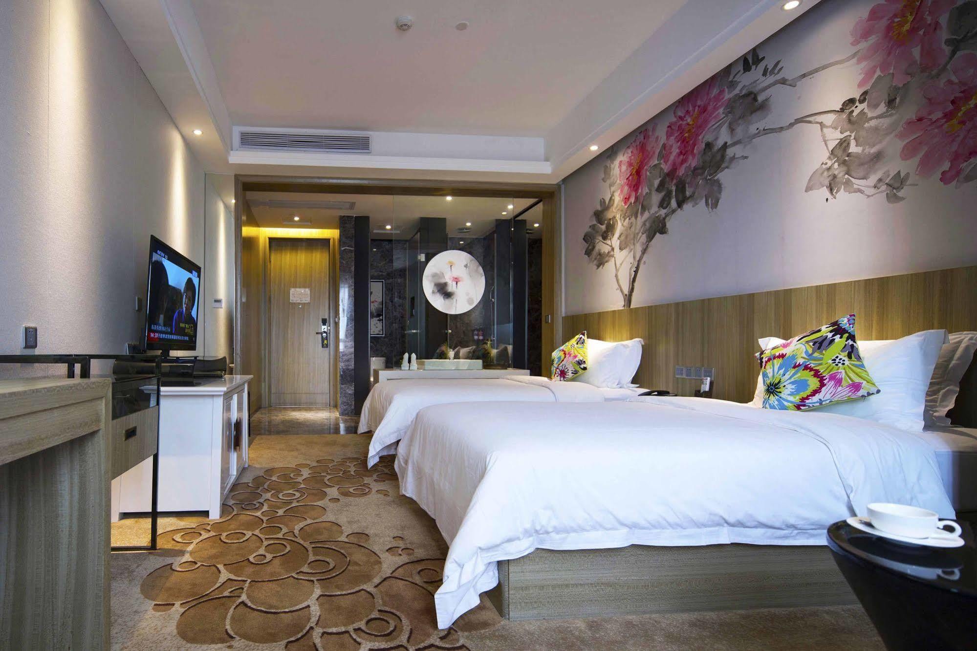 Hotel Paco Tаojin Metro - Free Shuttle Bus For Centen Fair Guangzhou
