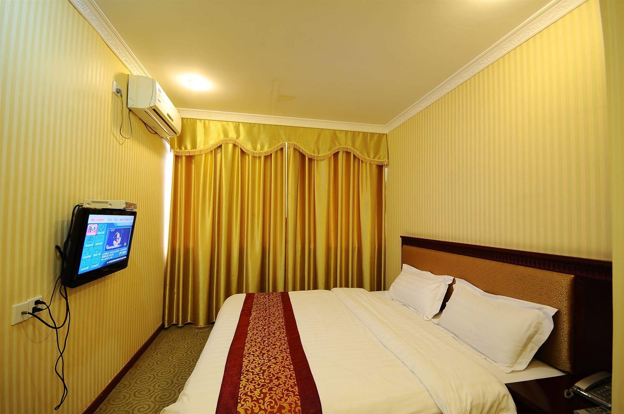 Hotel Fuhao 4*