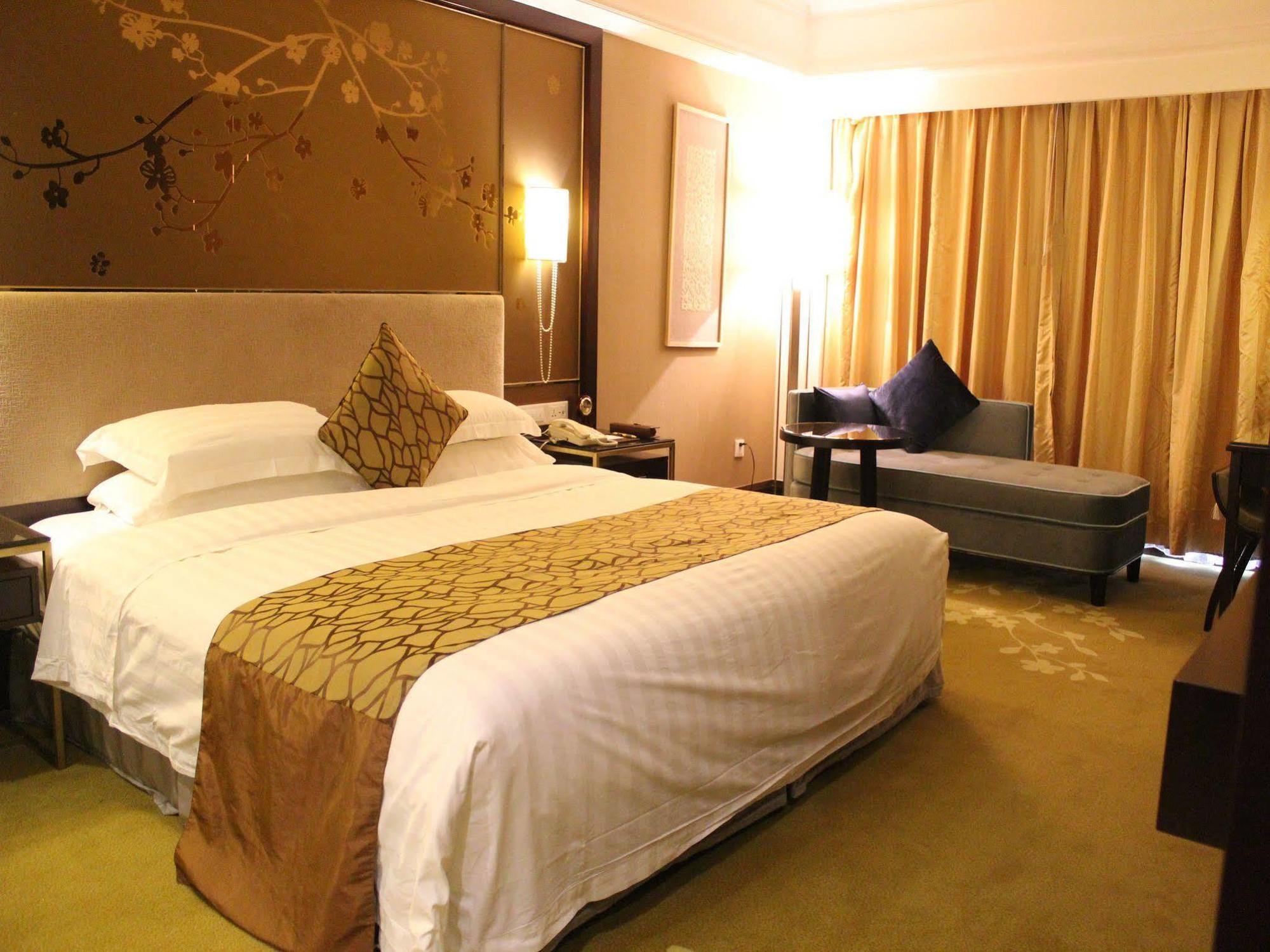 Royal Hotel