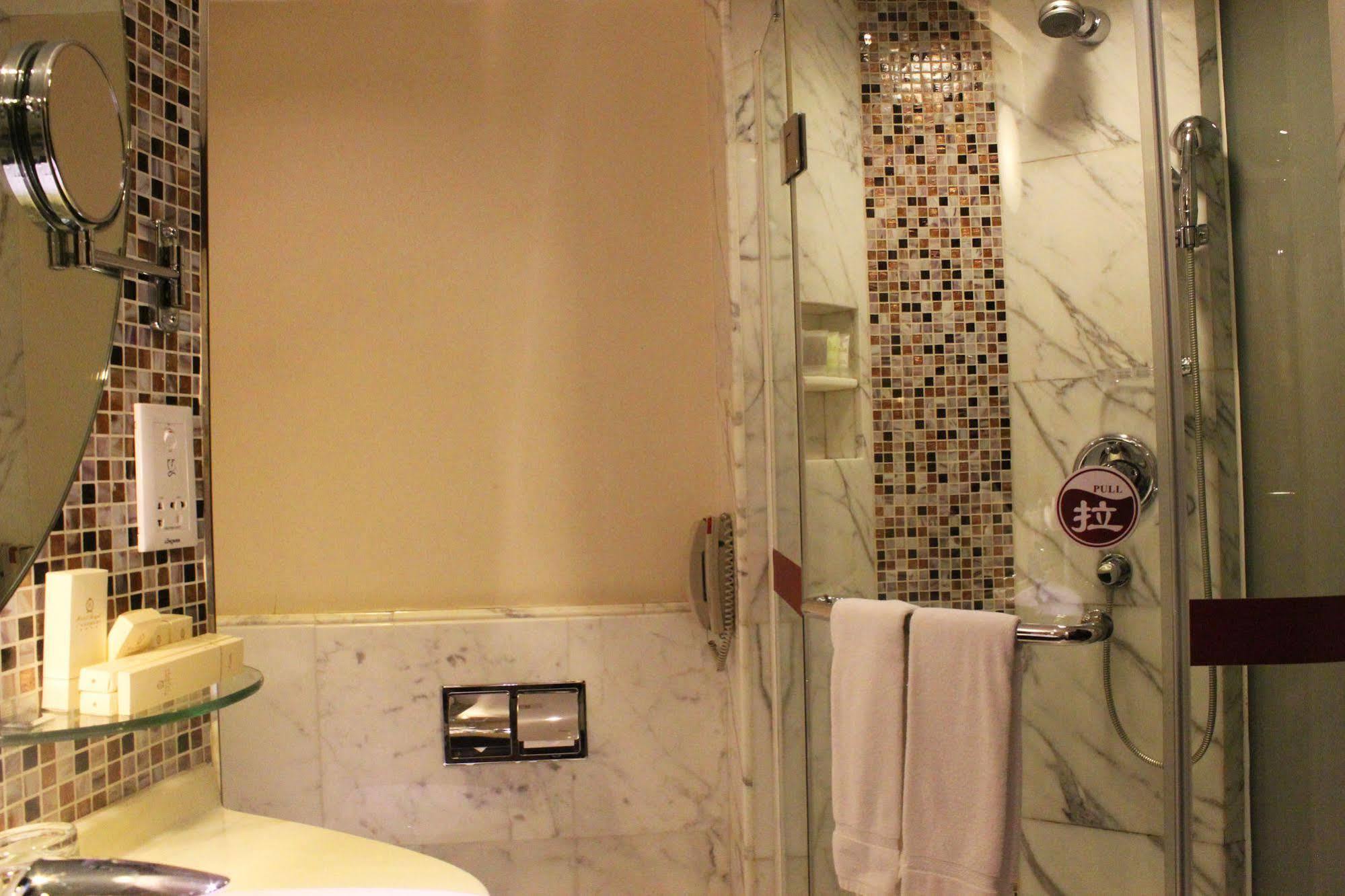 Royal Hotel 4*