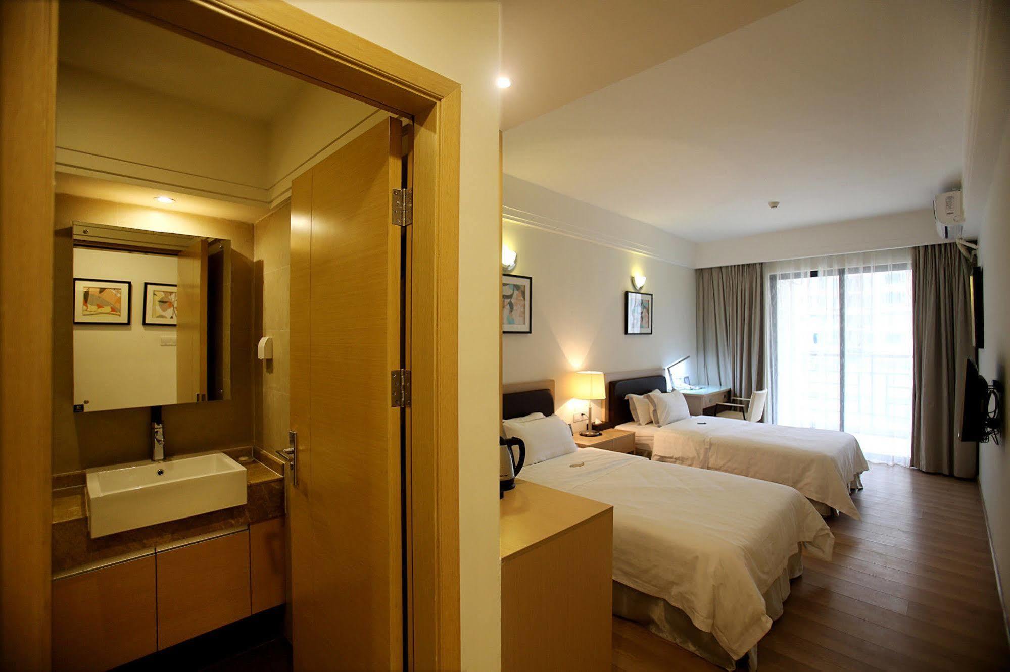 Aparthotel Xcellent International Serviced 4*