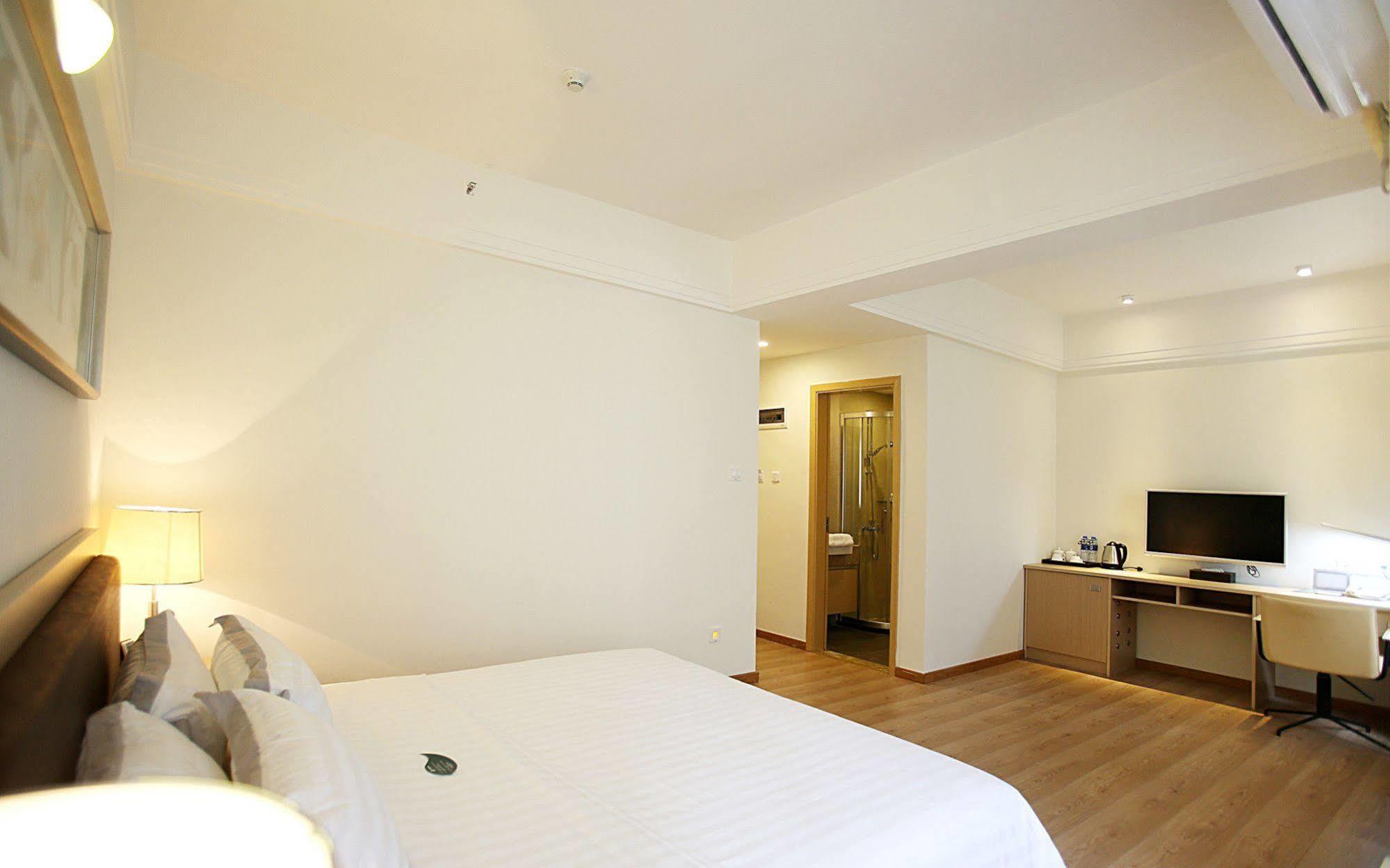 Aparthotel Xcellent International Serviced 4*