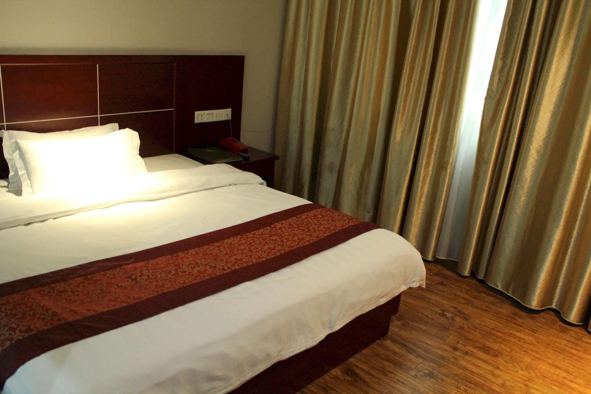 Zhongda Jindu Hotel 3*
