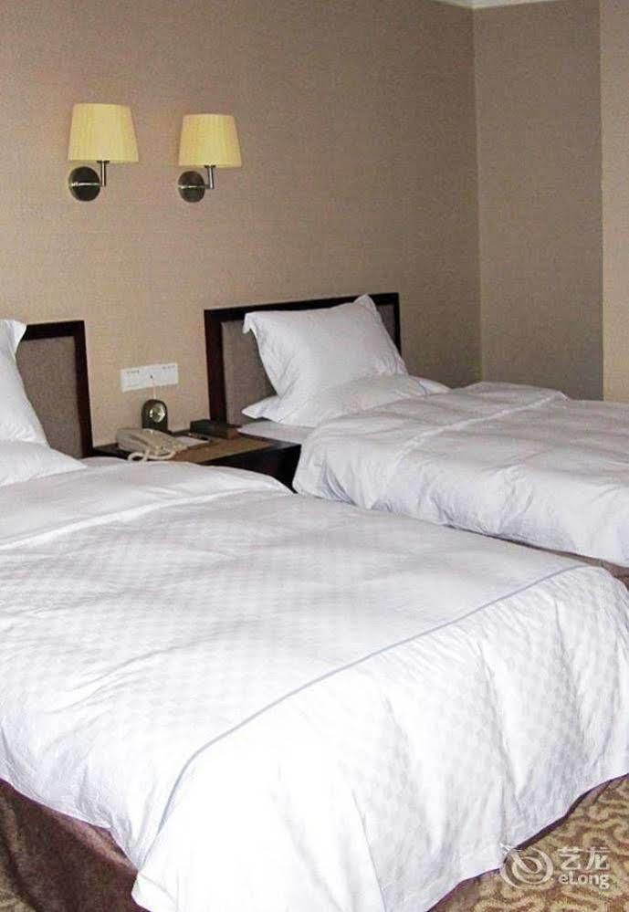 Hotel Yulong Hotel