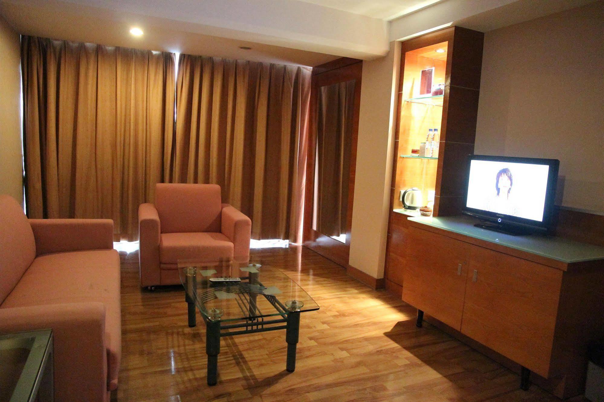 Yihe Ouzhuang Guangzhou