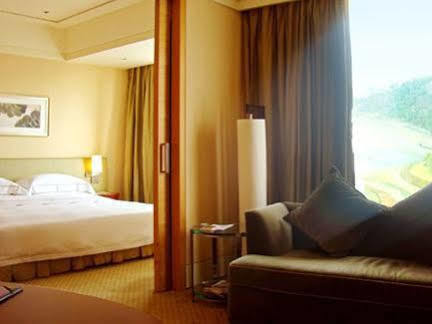 Hotel Nansha Grand 5*