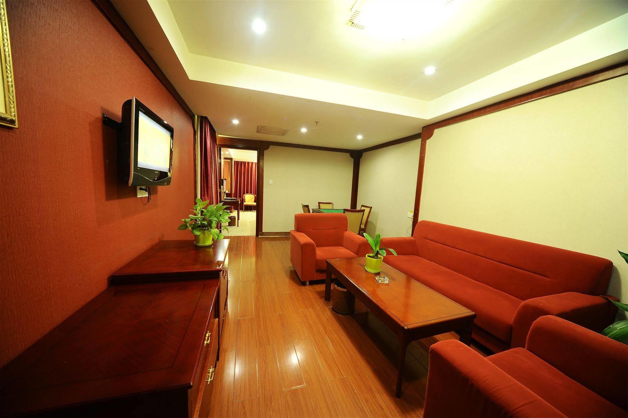 Junshan - Shuttle Bus For Fair Hotel 3*