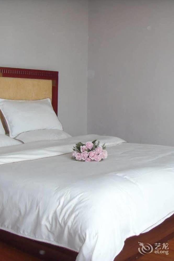 Fenglaiyi Business Hotel Hotel 2*