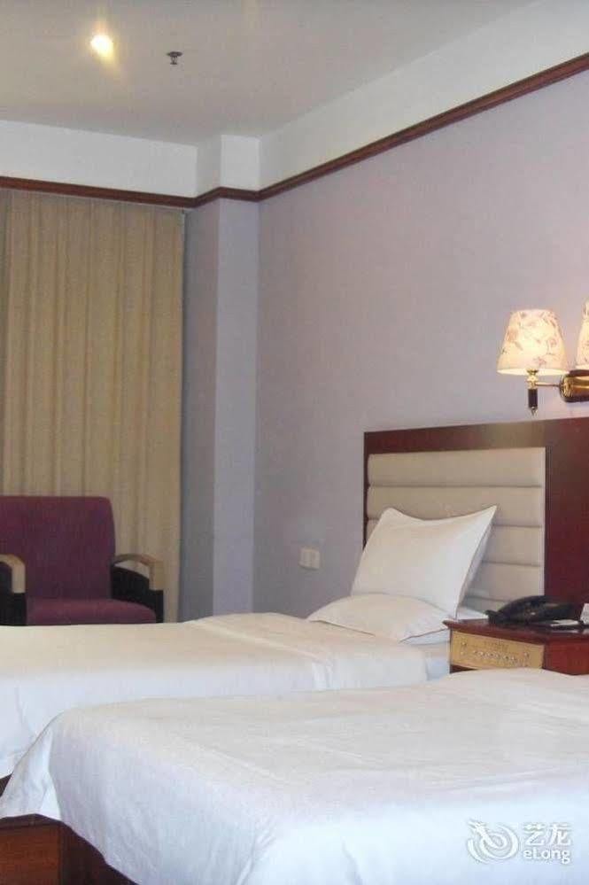 Fenglaiyi Business Hotel 2* Guangzhou