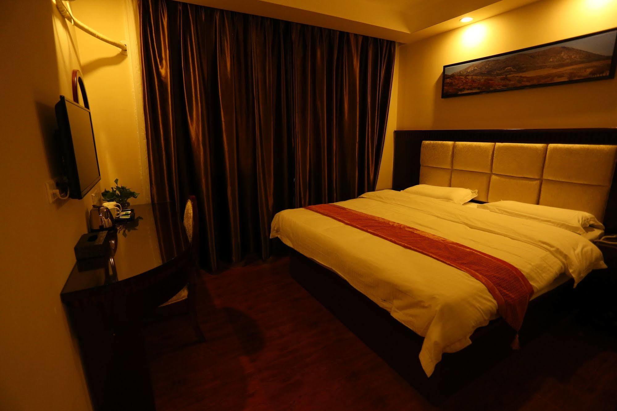 Dongzhi Hotel