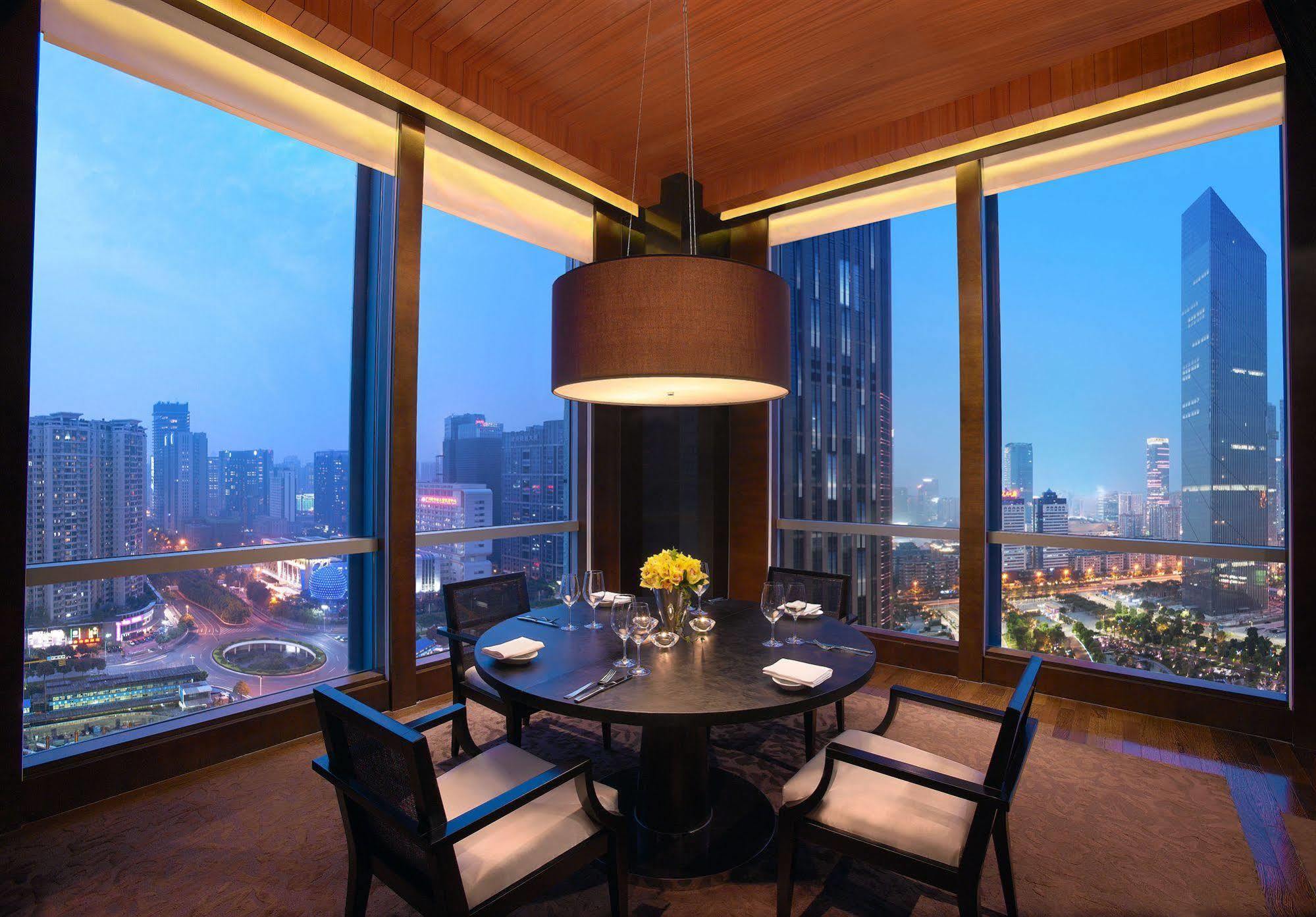 Grand Hyatt - Free Shuttle Between And Exhibition Center During Fair Guangzhou