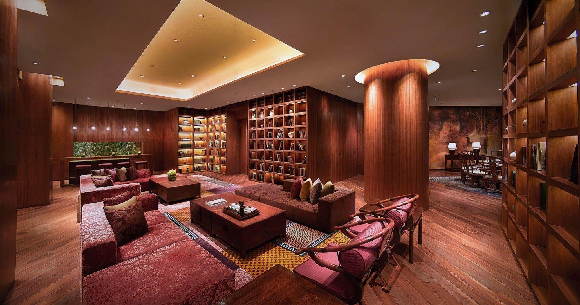 Grand Hyatt - Free Shuttle Between And Exhibition Center During Fair 5*
