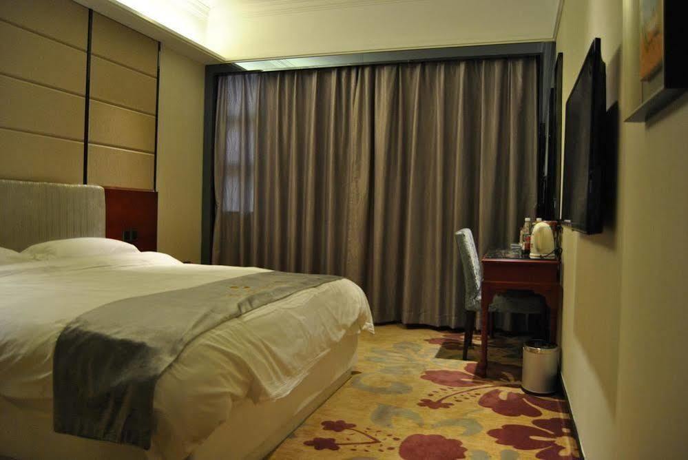 Jun Fu Nansha Huangge Branch Hotel 2*