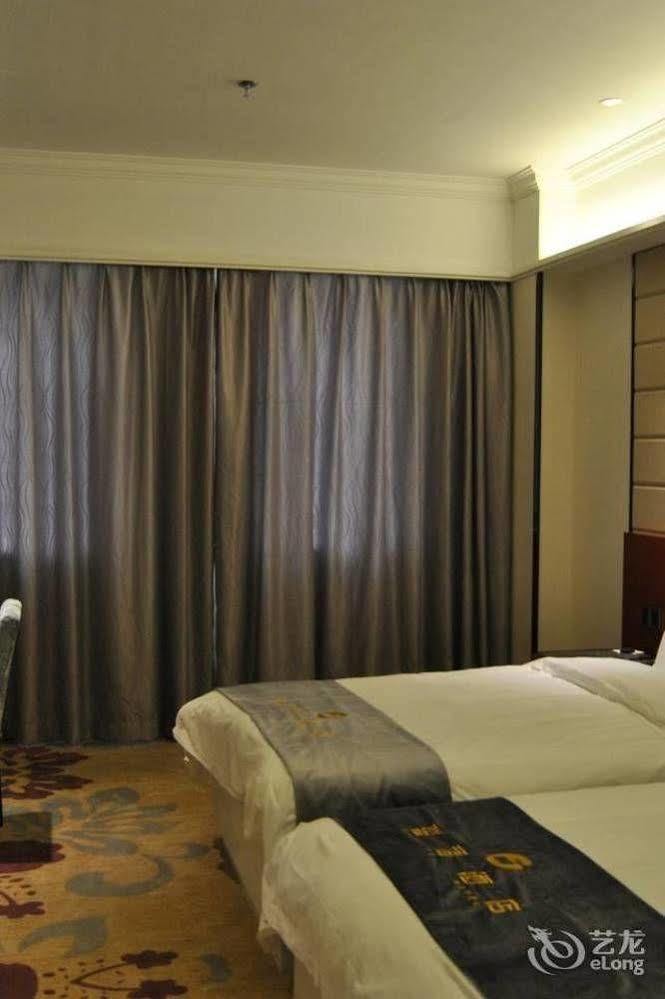 Jun Fu Nansha Huangge Branch Hotel 2*