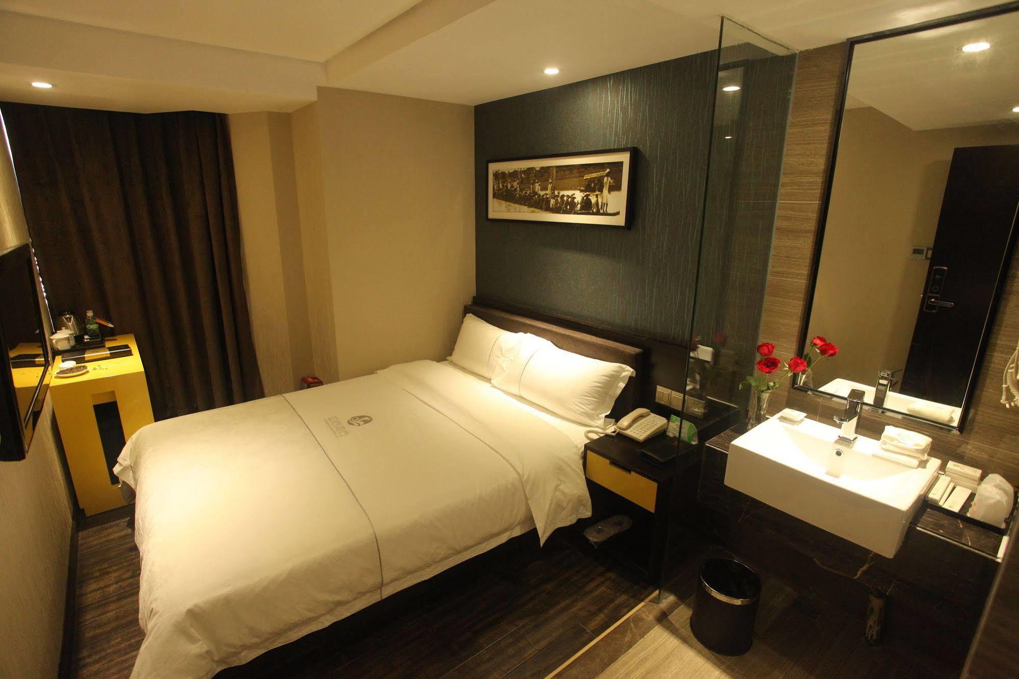 Insail -huanshi Road Taojin Metro Station Guangzhou- Free Shuttle Bus For Fair Guangzhou