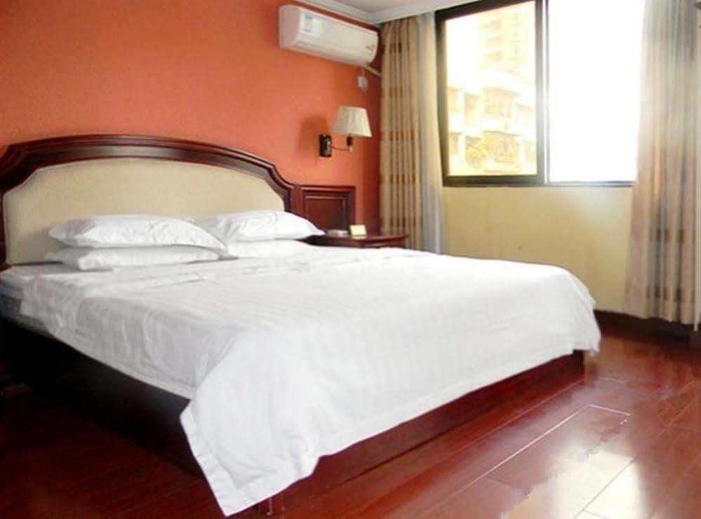 Yecheng Hotel