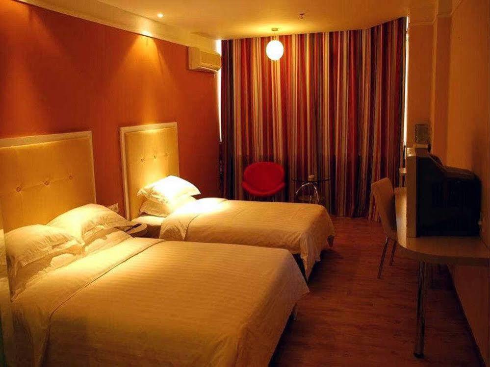 Whwh Business Hotel 3*