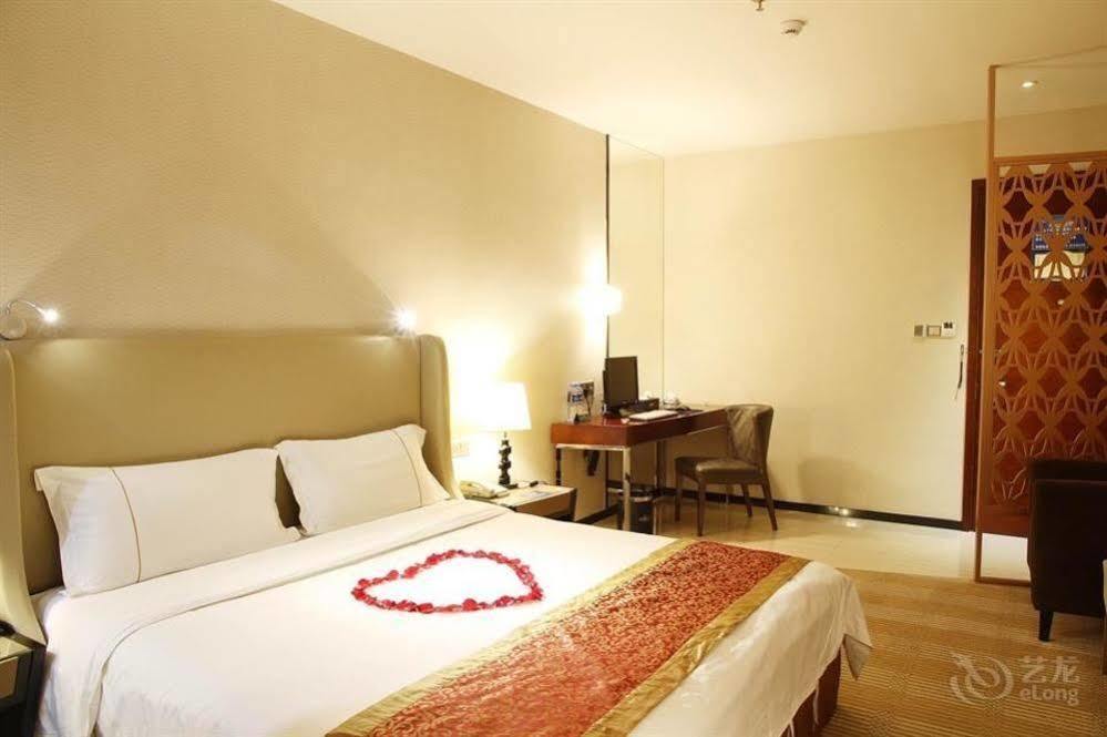 Hoikong Hotel 3* Guangzhou
