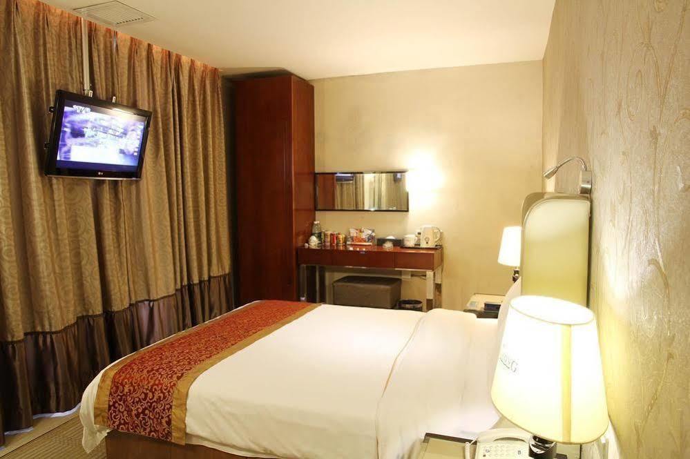 Hoikong Hotel 3*